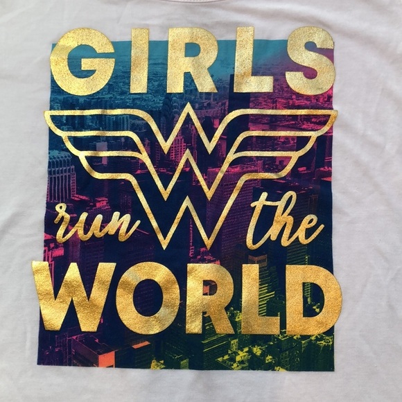 WONDER WOMAN Girls Run The World White T-Shirt Multi Color Graphic Girl’s L NWT - Picture 2 of 8